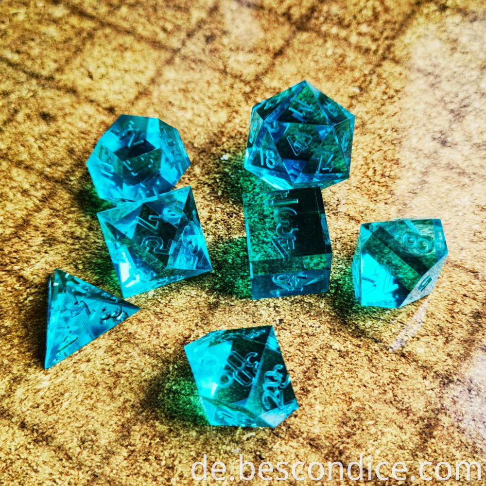 Crystal Unpainted Sharp Edged Dnd Dice Set 8